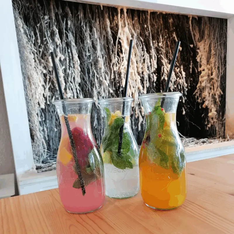 Erfrischende Limonade und Getränke beim Kindergeburtstag